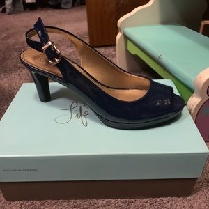 Life stride 8.5 sling back open toe heel blue